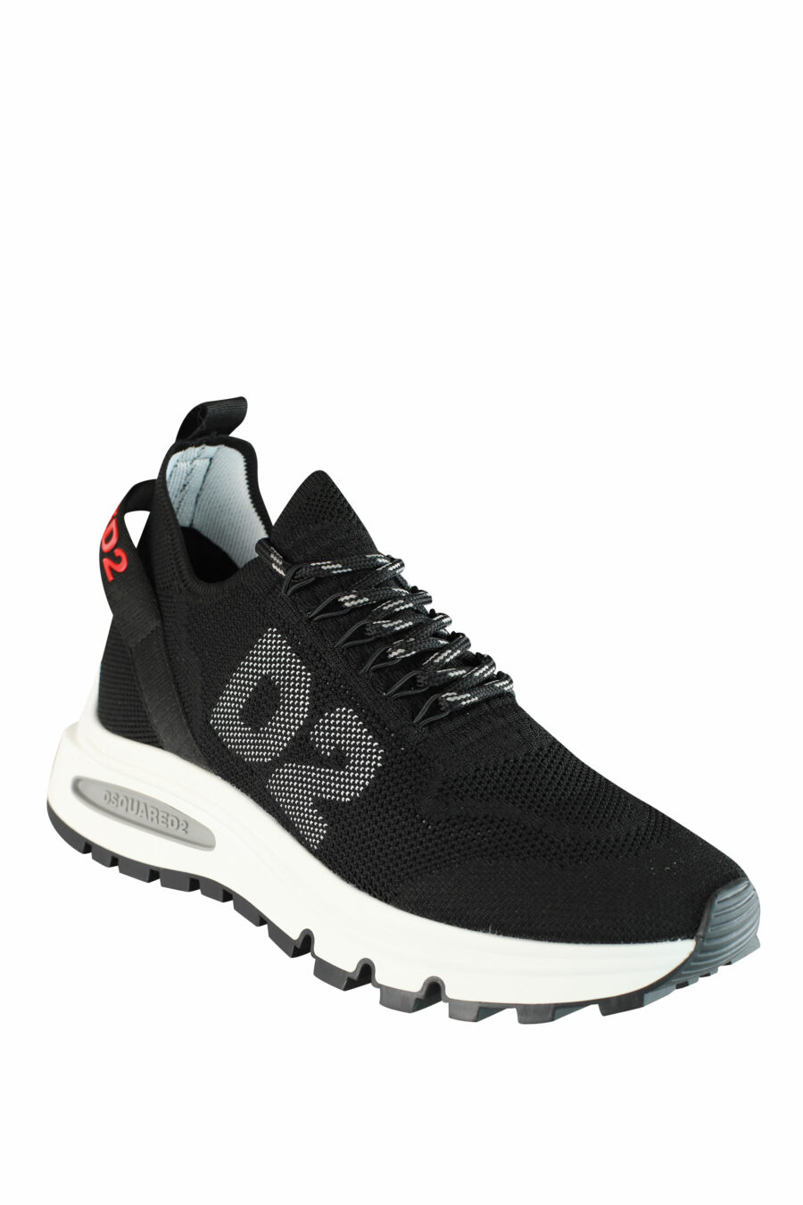Black "Run D2" trainers with red logo - IMG 1415