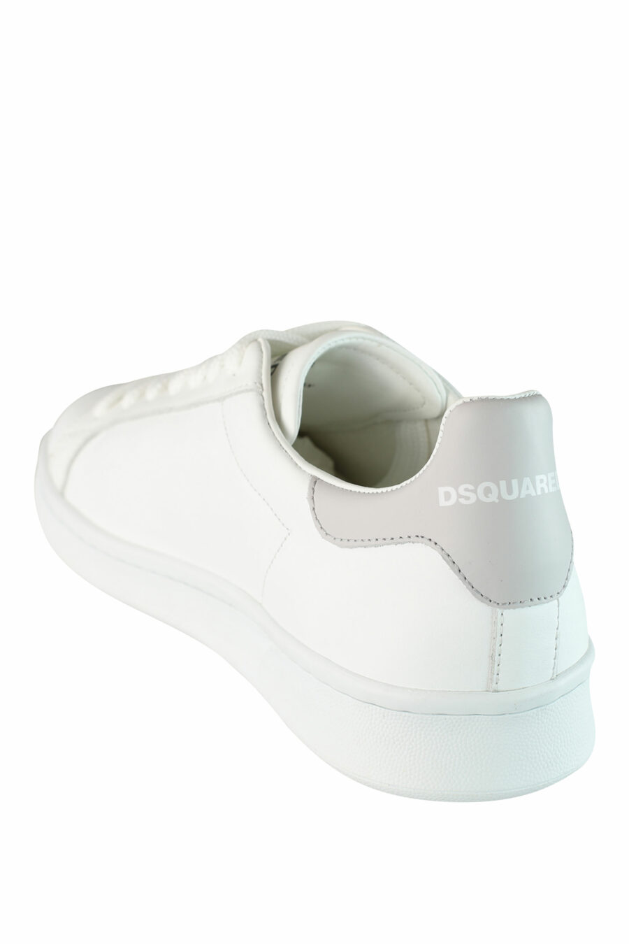 Zapatillas blancas "boxer" con hoja negra y detalles grises - IMG 1481