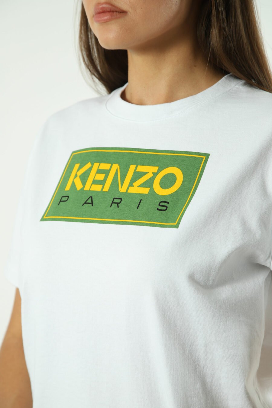 Camiseta blanca con maxilogo verde" paris" - Photos 1331