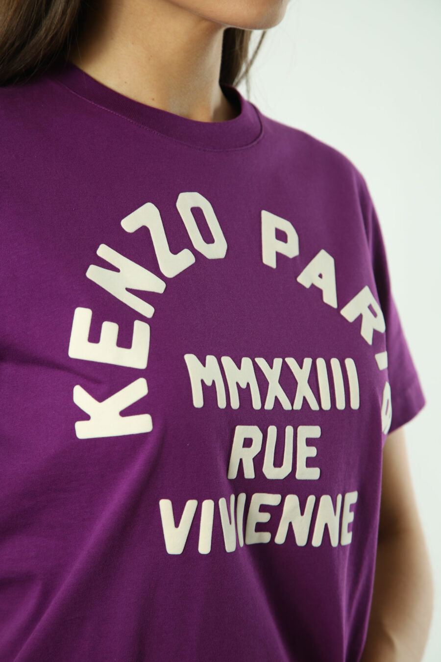 T-shirt lila mit weißem "rue vivienne" maxilogo - Fotos 1356