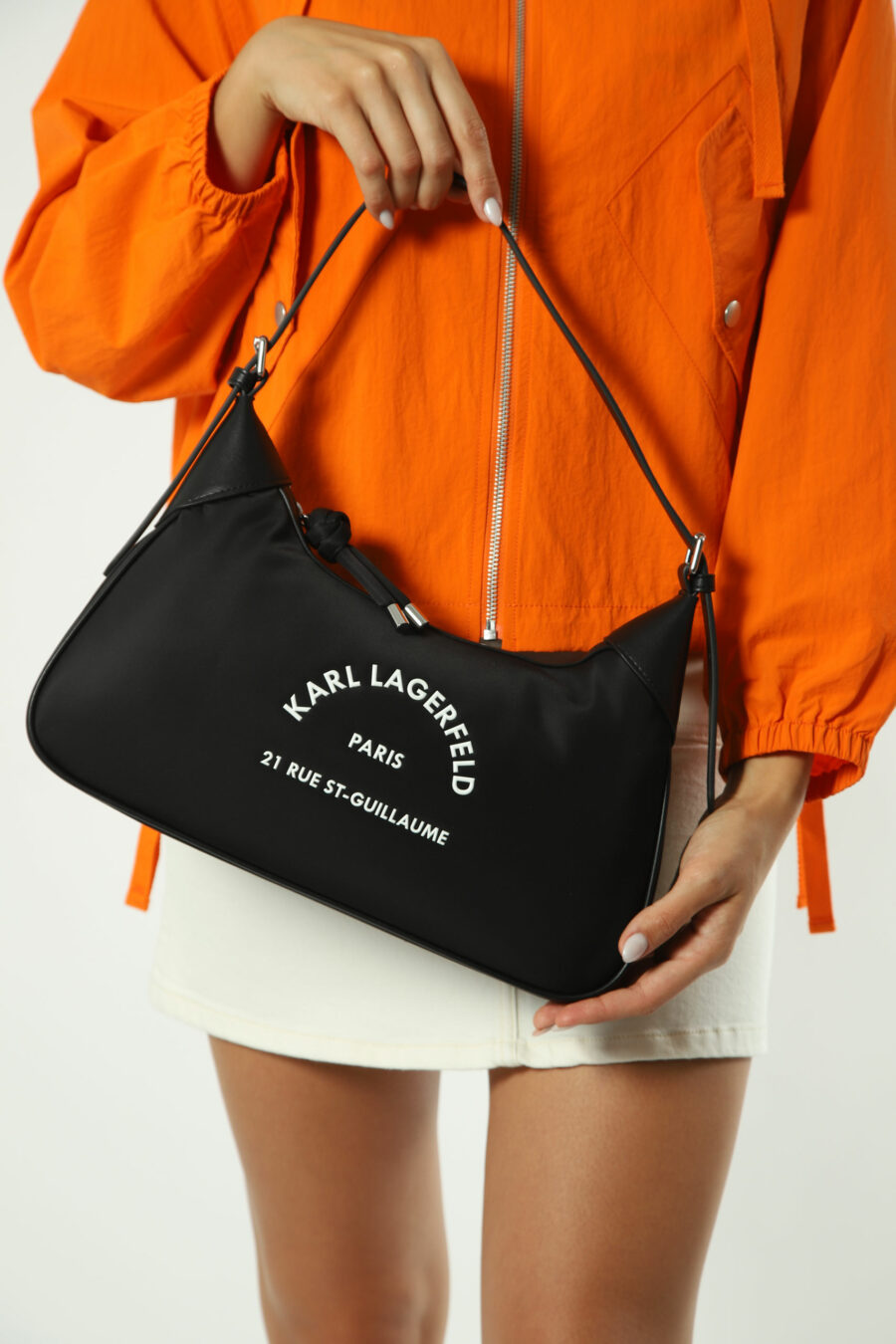 Black shoulder bag with "rue st guillaume" logo - Photos 1381