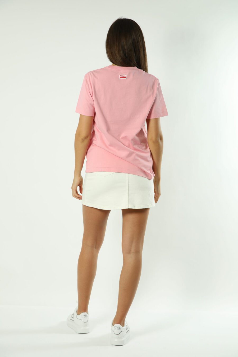 T-shirt rosa com maxilogo de flores laranja - Fotos 1407