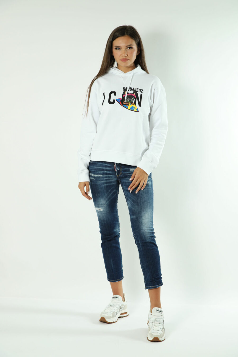 White hooded sweatshirt with "icon" logo and surfer dog - Photos 1610