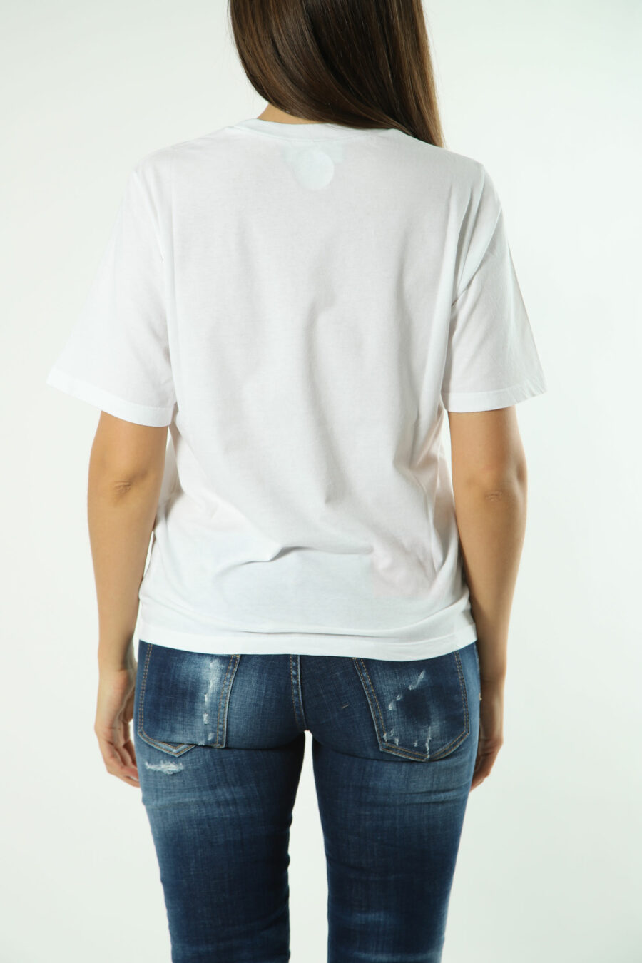 T-shirt branca com maxilogo multicolorido - Fotos 1619