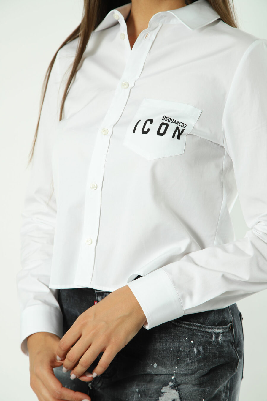 Camisa curta branca com mini-logotipo duplo ícone - Fotos 1633