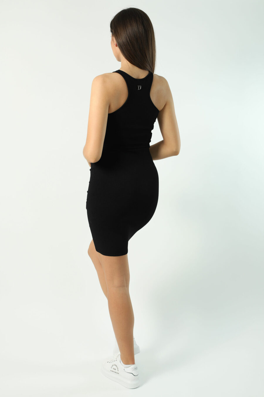 Black dress with slit - Photos 2541