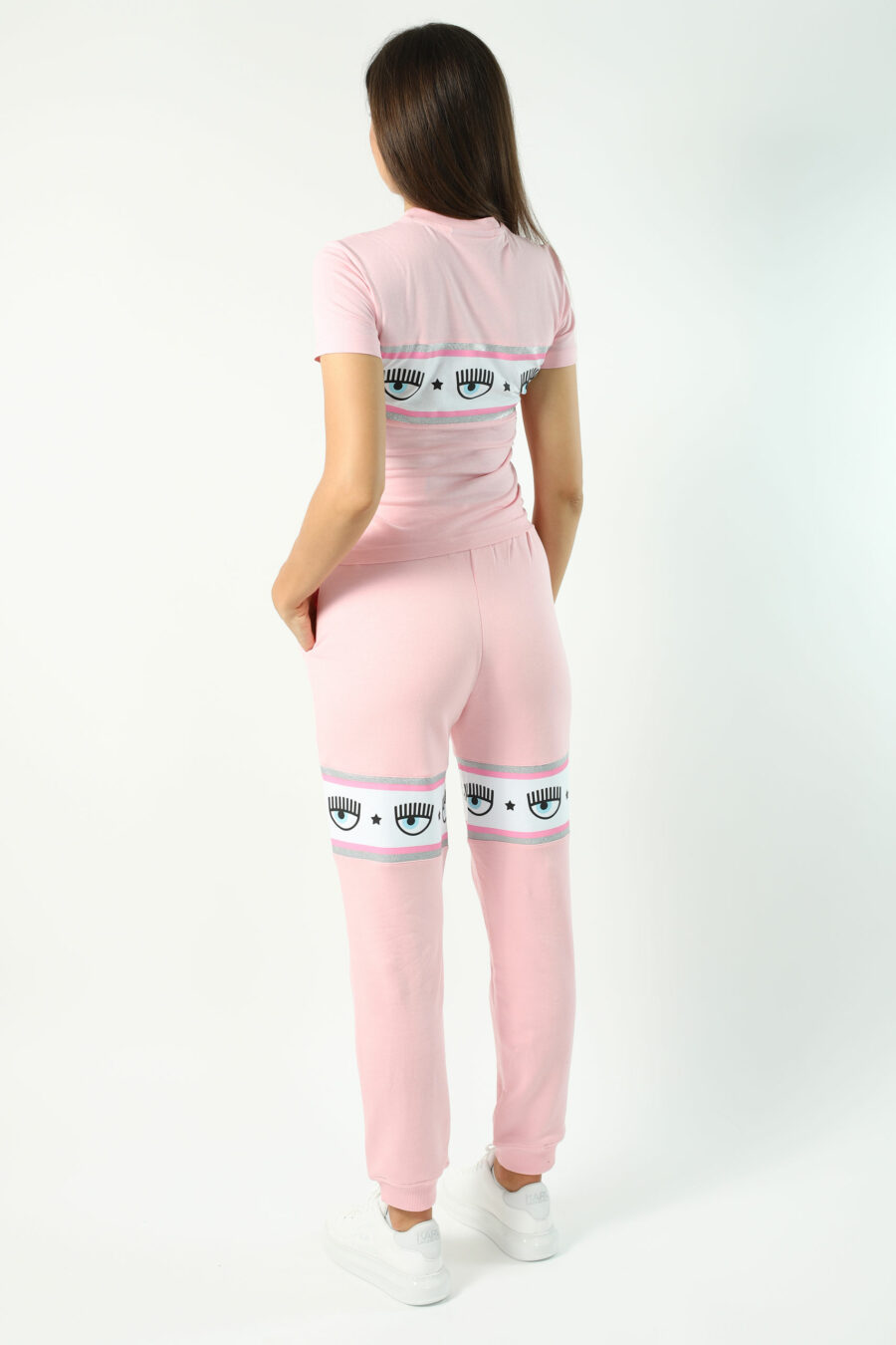 Pink tracksuit bottoms with hood and white and silver ribbon logo" - Photos 2723
