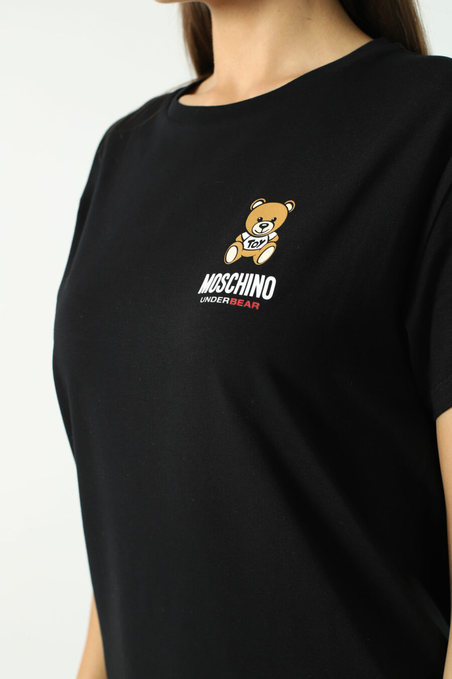 T-shirt maxi preta com mini logótipo de urso por baixo - Fotos 2801