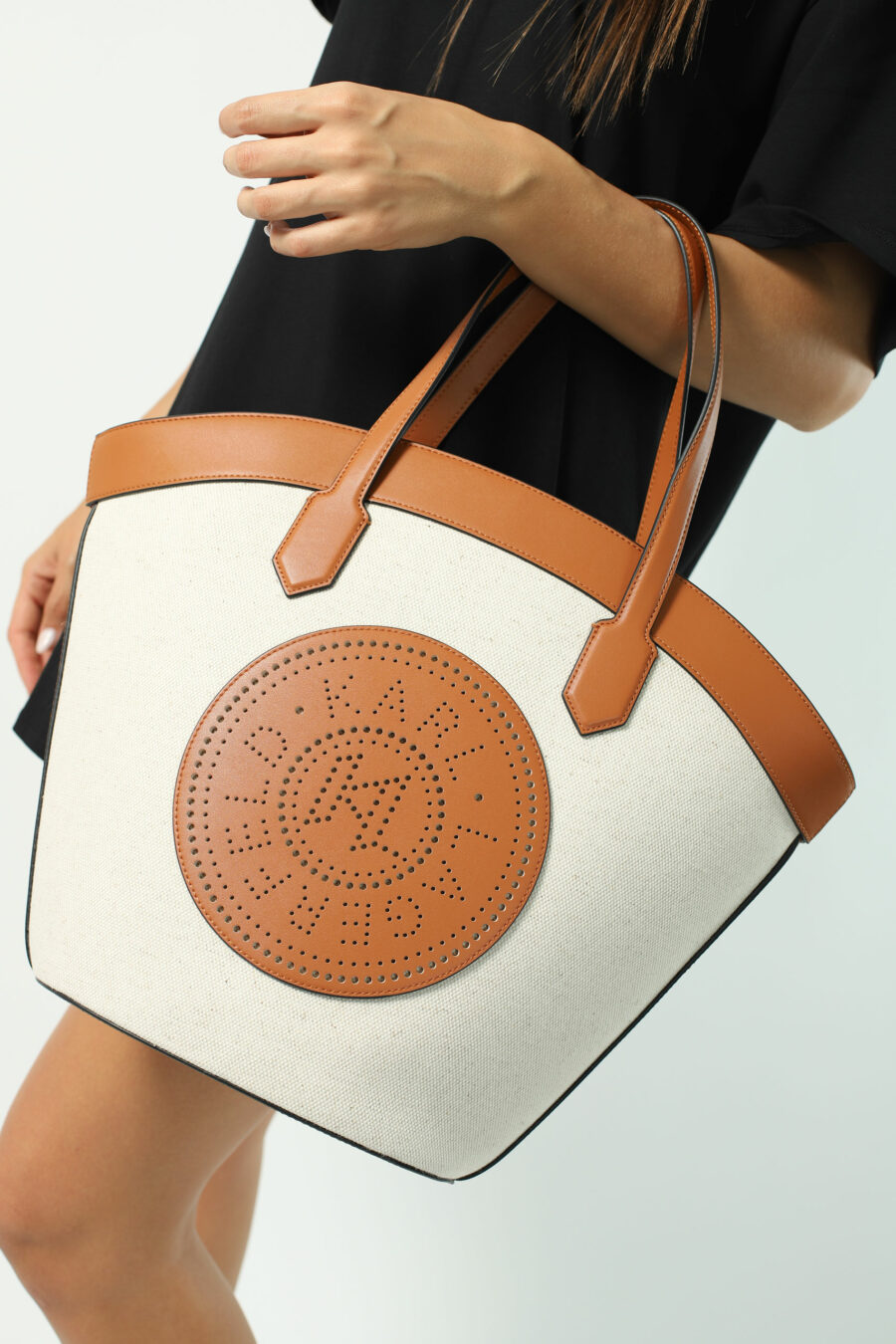 Tote bag white with brown and "k/tulip" logo - Photos 2834
