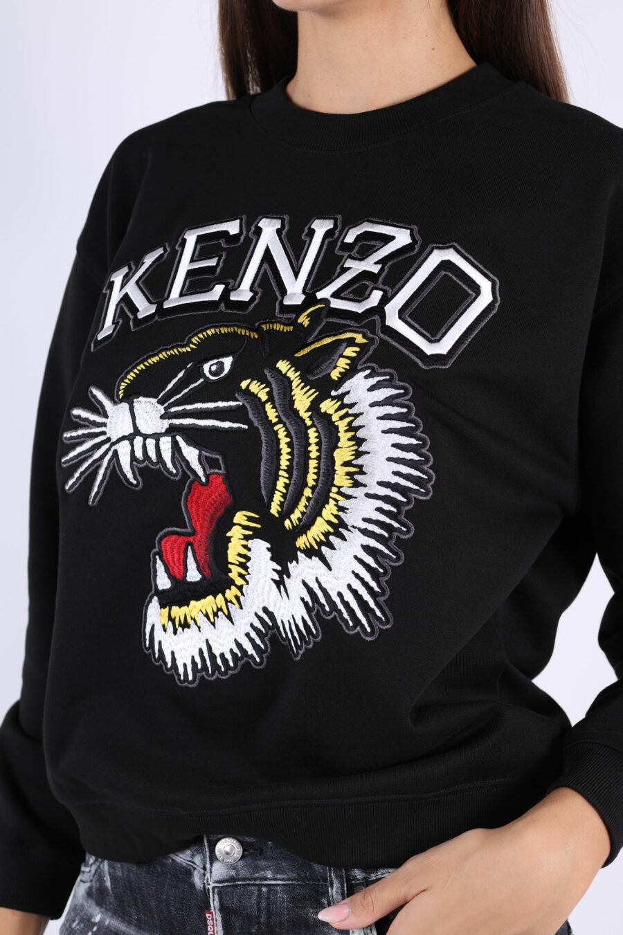 Schwarzes Sweatshirt mit gesticktem "Tiger"-Logo - 361223054662201659