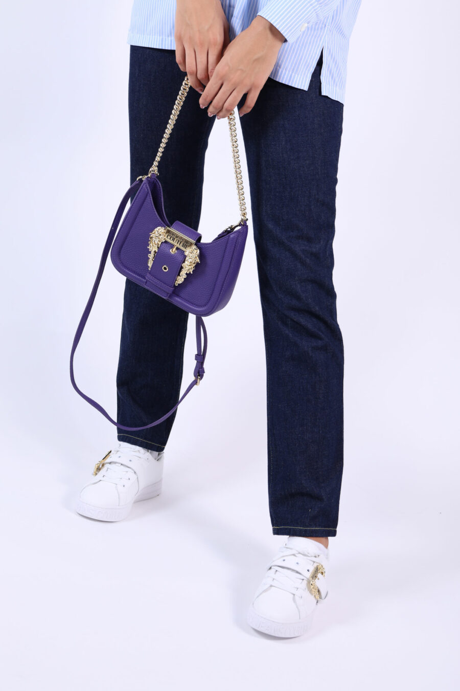 Versace Jeans Couture - Mala de ombro estilo hobo castanha com