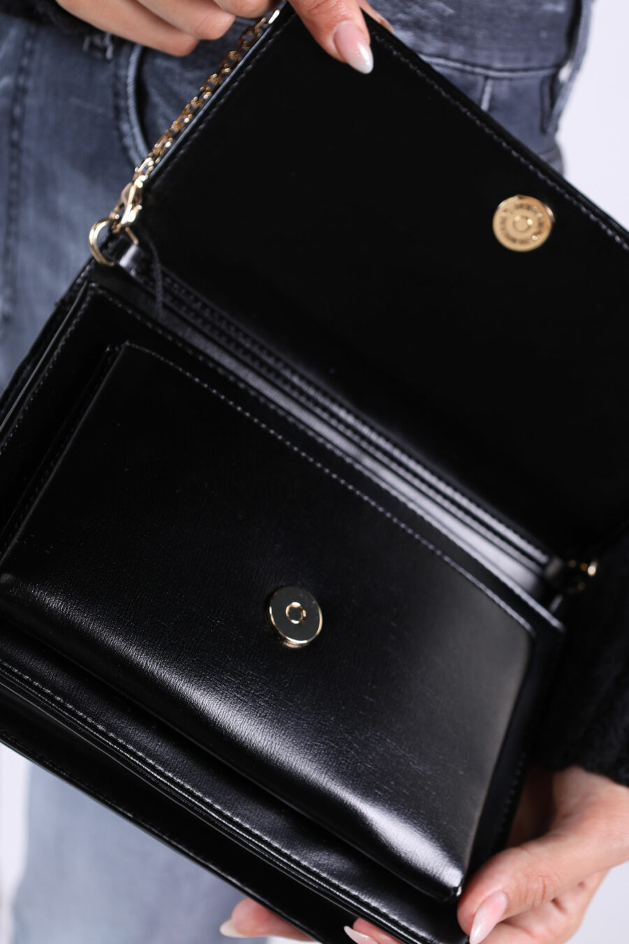 Black shoulder bag with gold lettering mini logo and chain - 361223054662201979