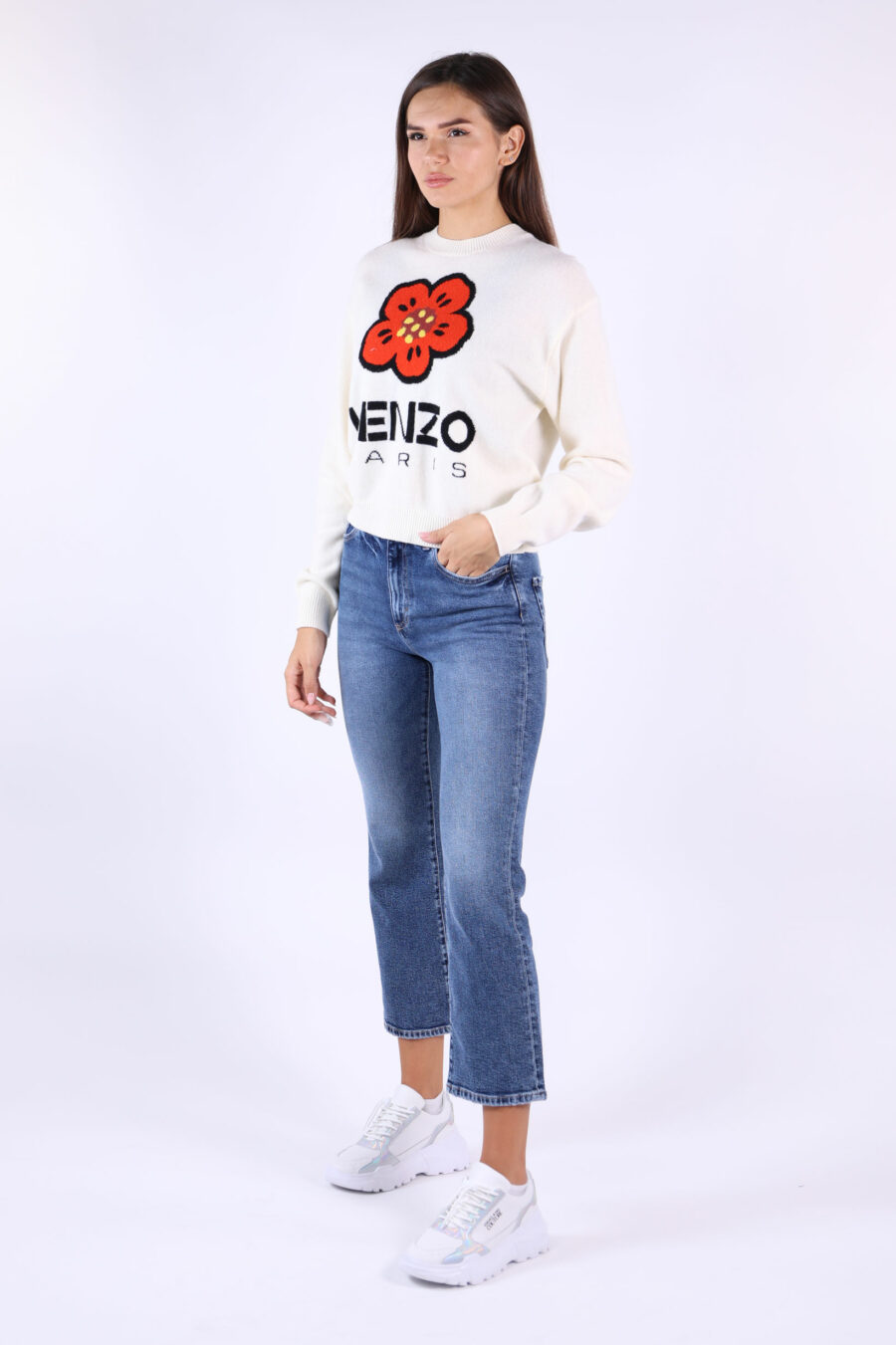 White pullover with "boke flower" maxilogue - 361223054662202084