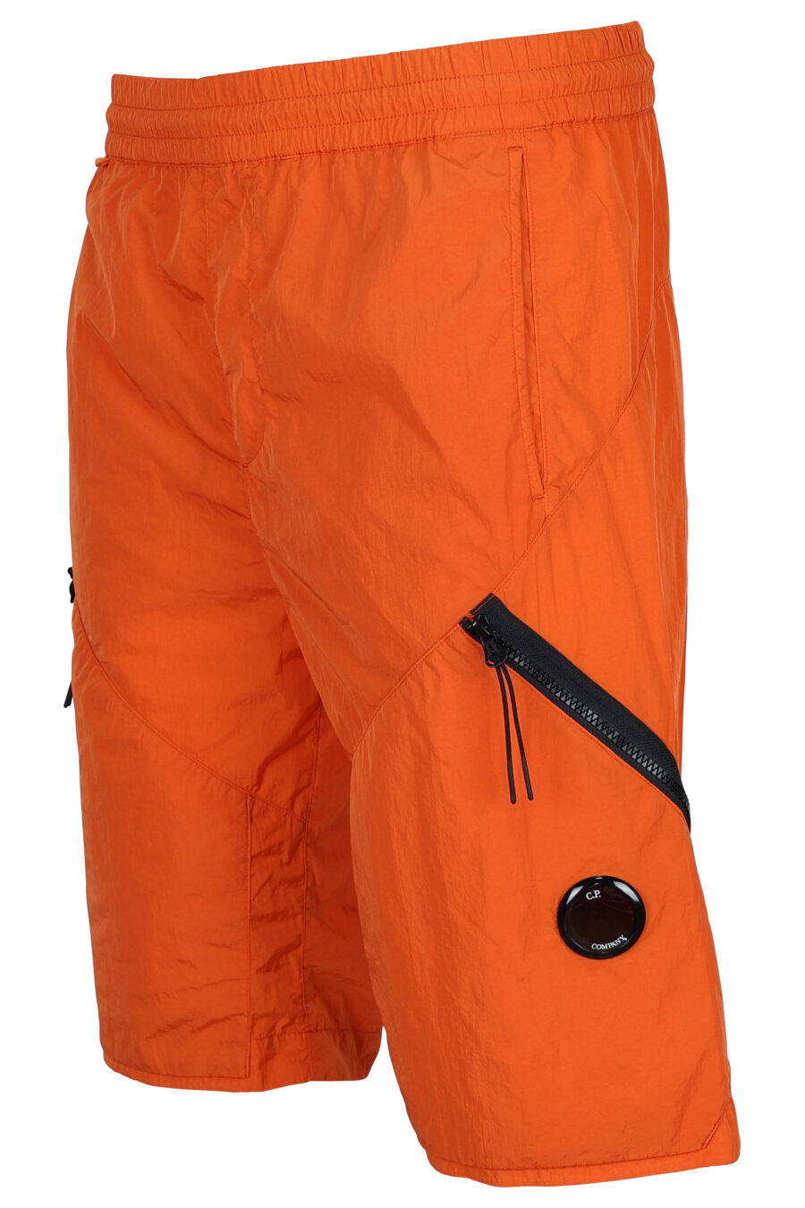 Orangefarbene Shorts mit diagonalem Reißverschluss und Linsenlogo - 7620943518290 1