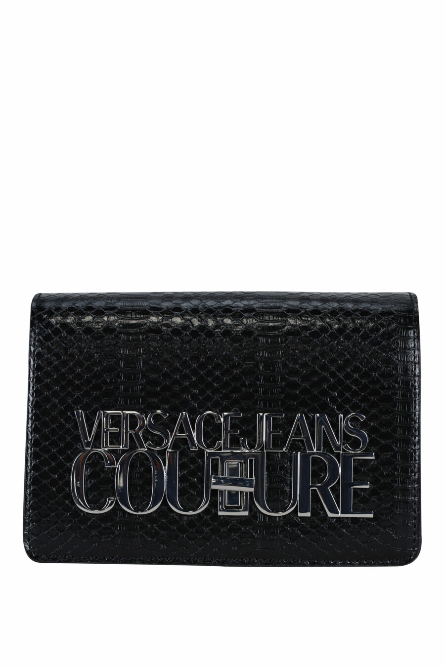 Mini mala de tiracolo preta com "aba" em textura de cobra com "lettering" maxilogo prateado - 8052019408461