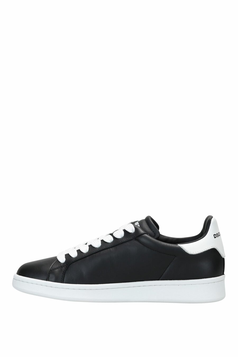 Black trainers with red leaf and white sole - 8055777240977 2