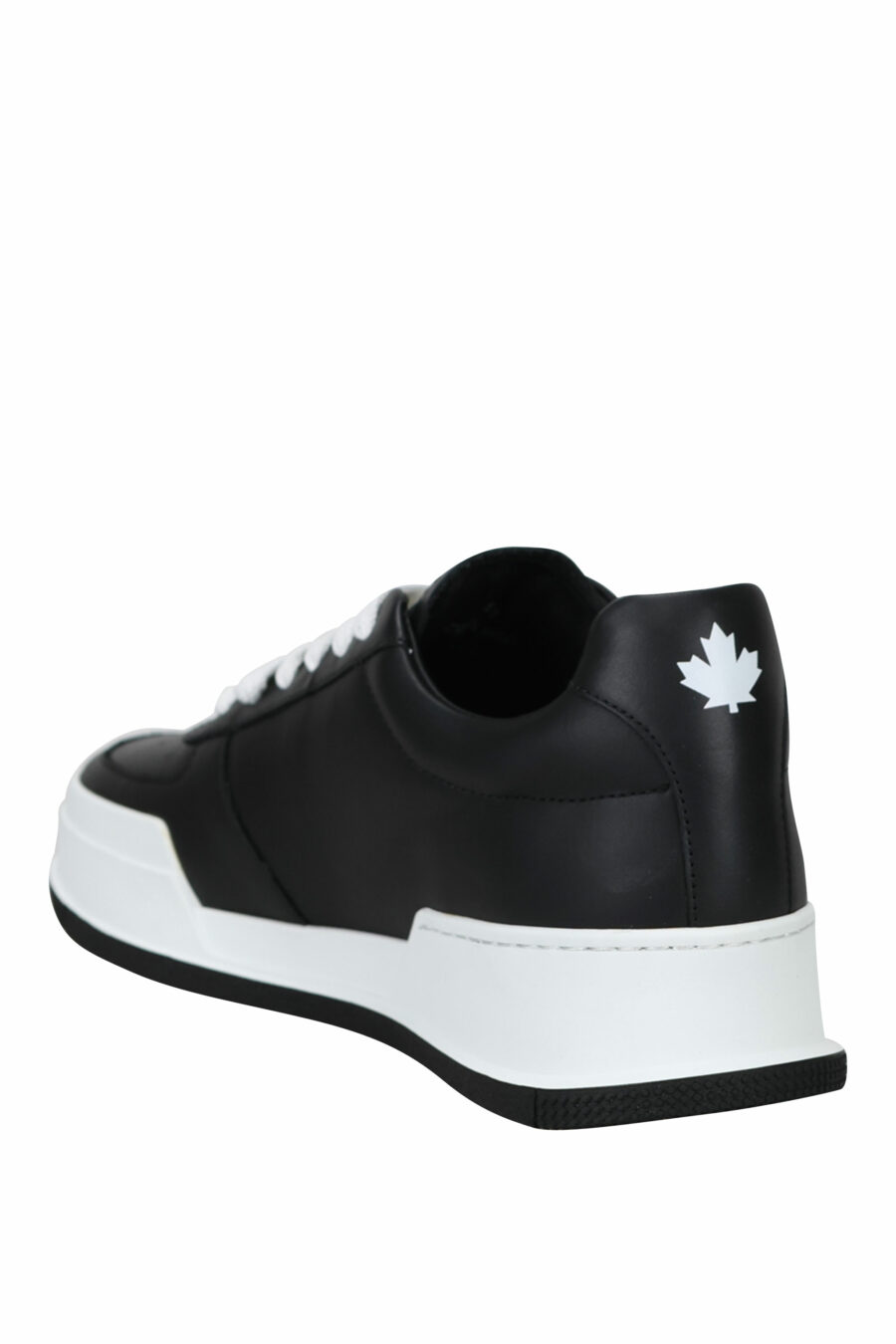 Black trainers with "icon" logo and white sole - 8055777248911 3