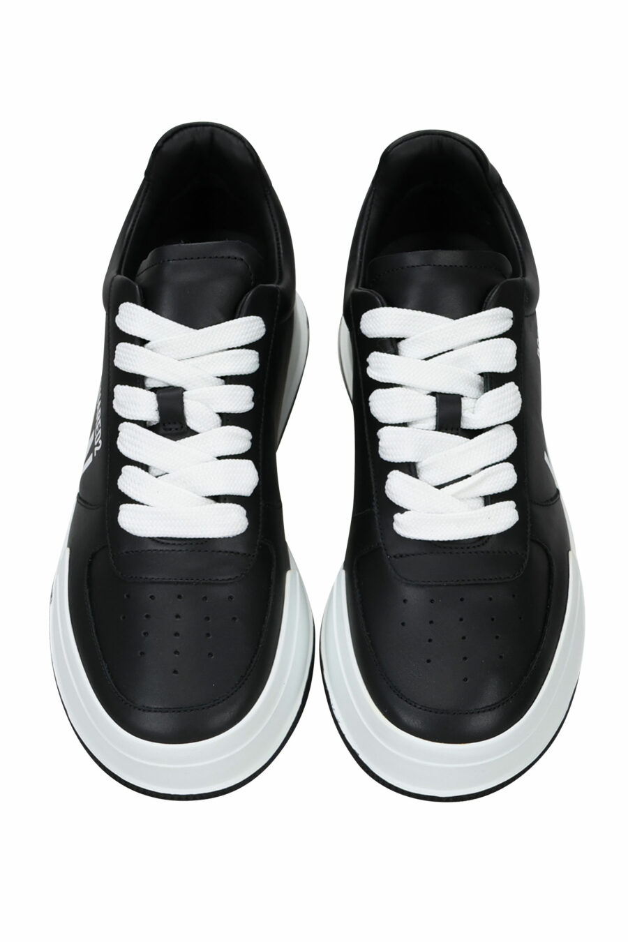Black trainers with "icon" logo and white sole - 8055777248911 4