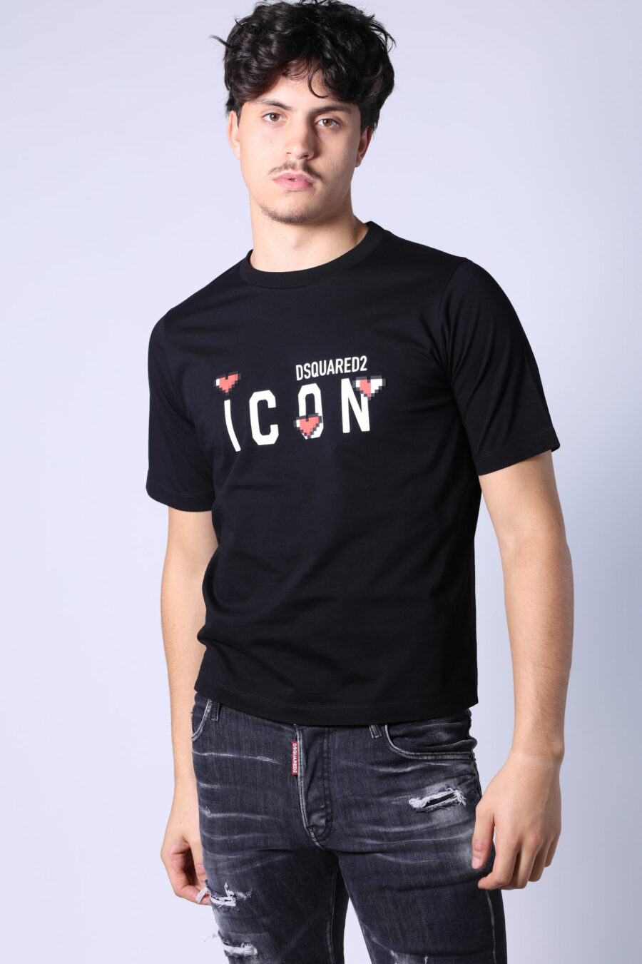 Schwarzes T-Shirt mit Maxilogo "Icon Herz Pixel" - Untitled Catalog 05332