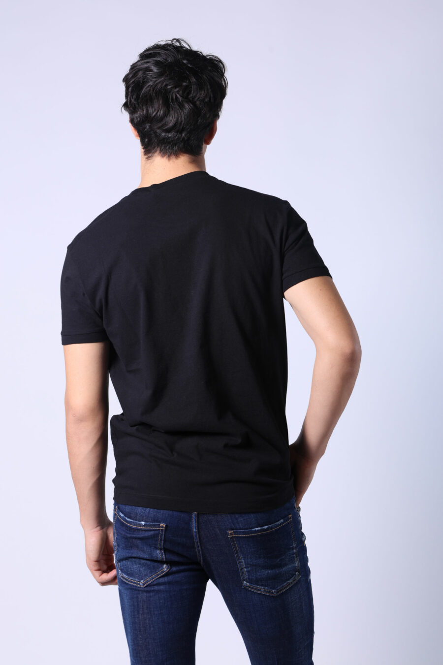 Camiseta negra con minilogo "dsquared2 milano" - Untitled Catalog 05474