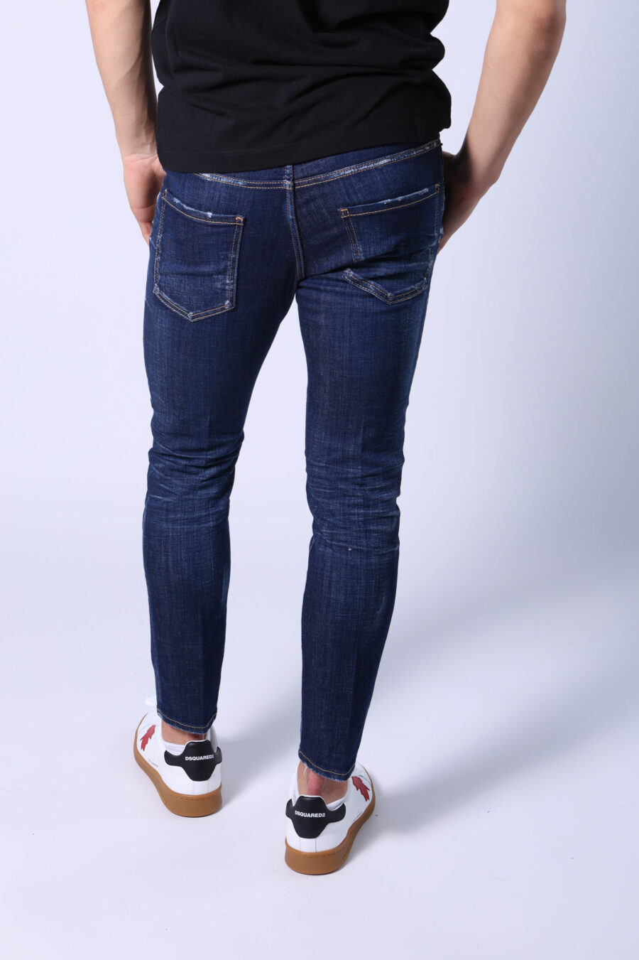 Dunkelblaue "Skater-Jeans" Jeans - Ohne Titel Katalog 05478