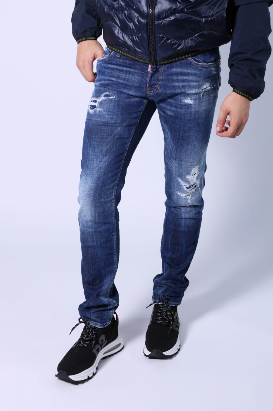 Jean slim "Slim jean" bleu semi-usé avec déchirures - Sans titre Catalogue 05530