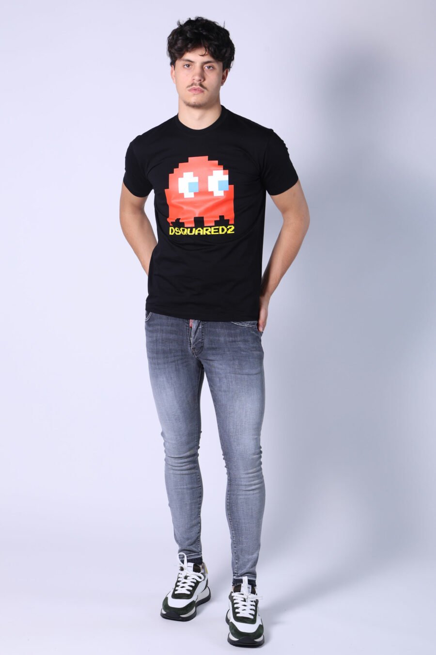 Black t-shirt with "pac-man" ghost maxi logo - Untitled Catalog 05639