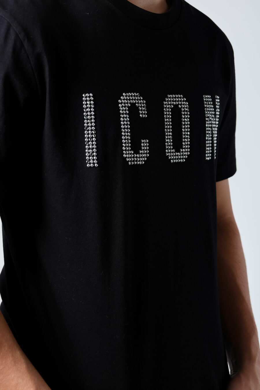 Black T-shirt with white checked "icon" logo - Untitled Catalog 05676
