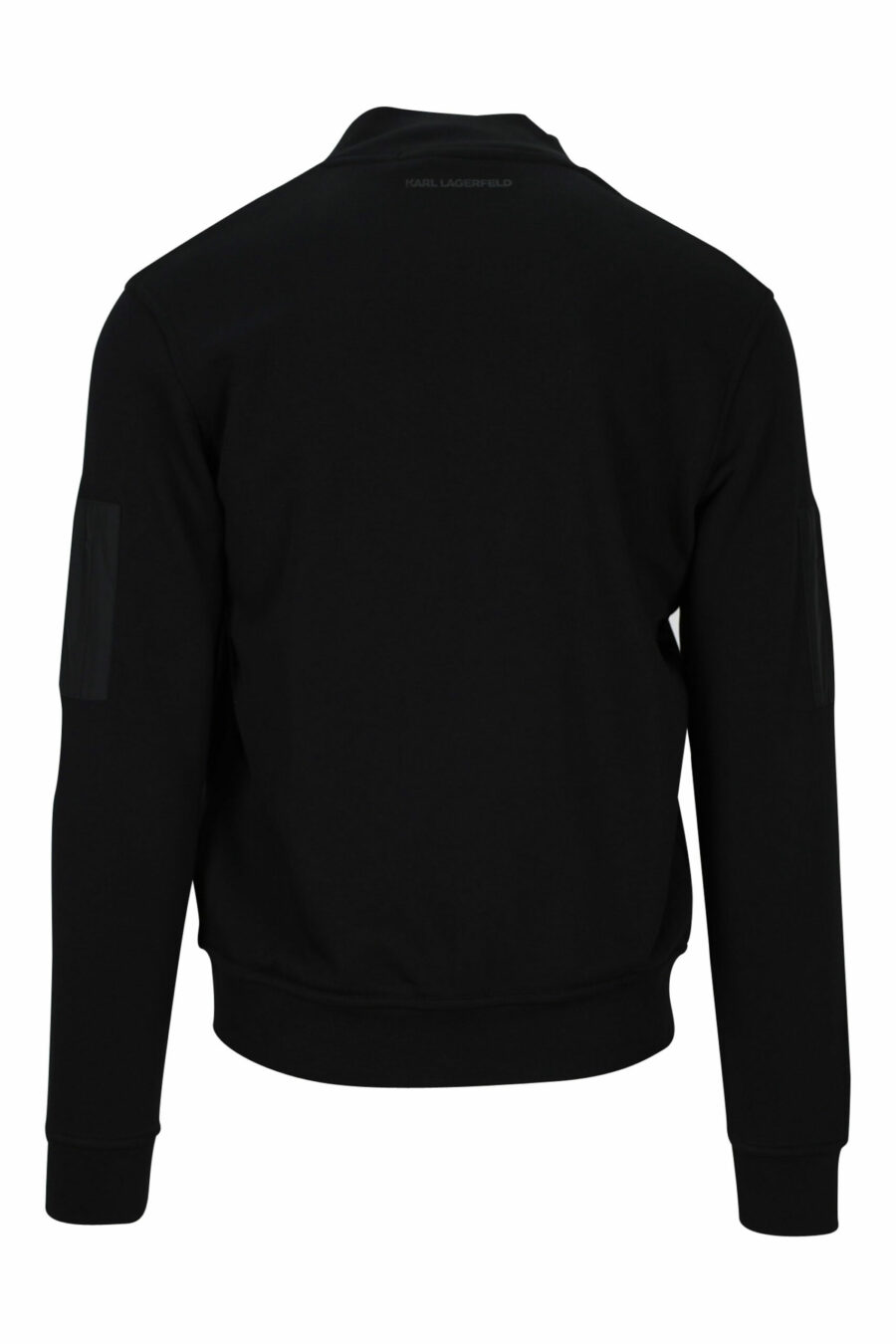 Schwarze Jacke mit Mini-Logo auf Abzeichen und Ärmeltaschen - 4062226654111 2 skaliert
