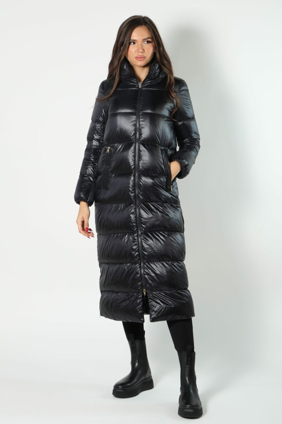 Long black quilted quilted jacket with straight lines - 8052865435499 156 scaled