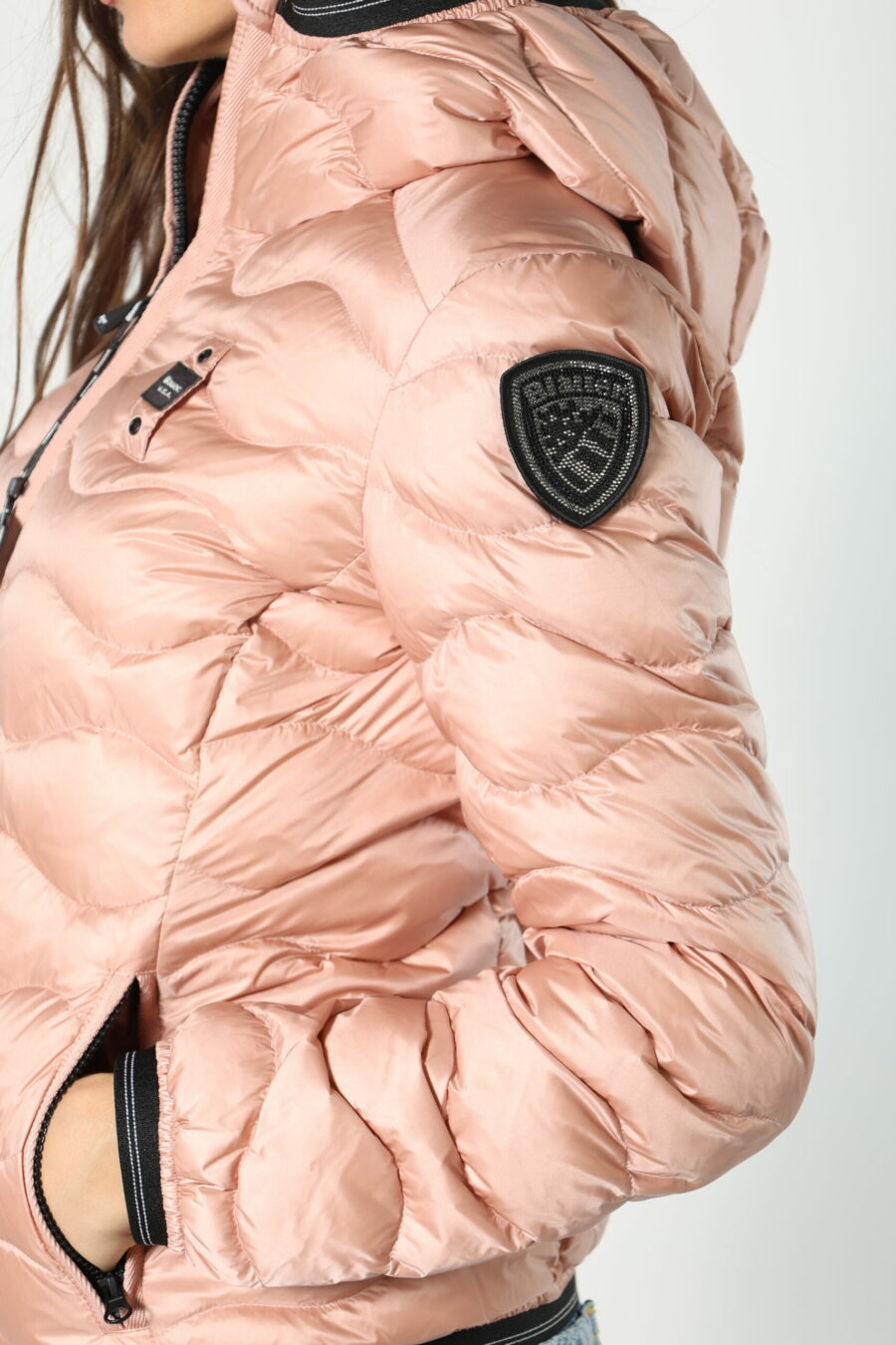 Pale pink hooded hoodie with wavy lines and logo patch - 8052865435499 47 scaled