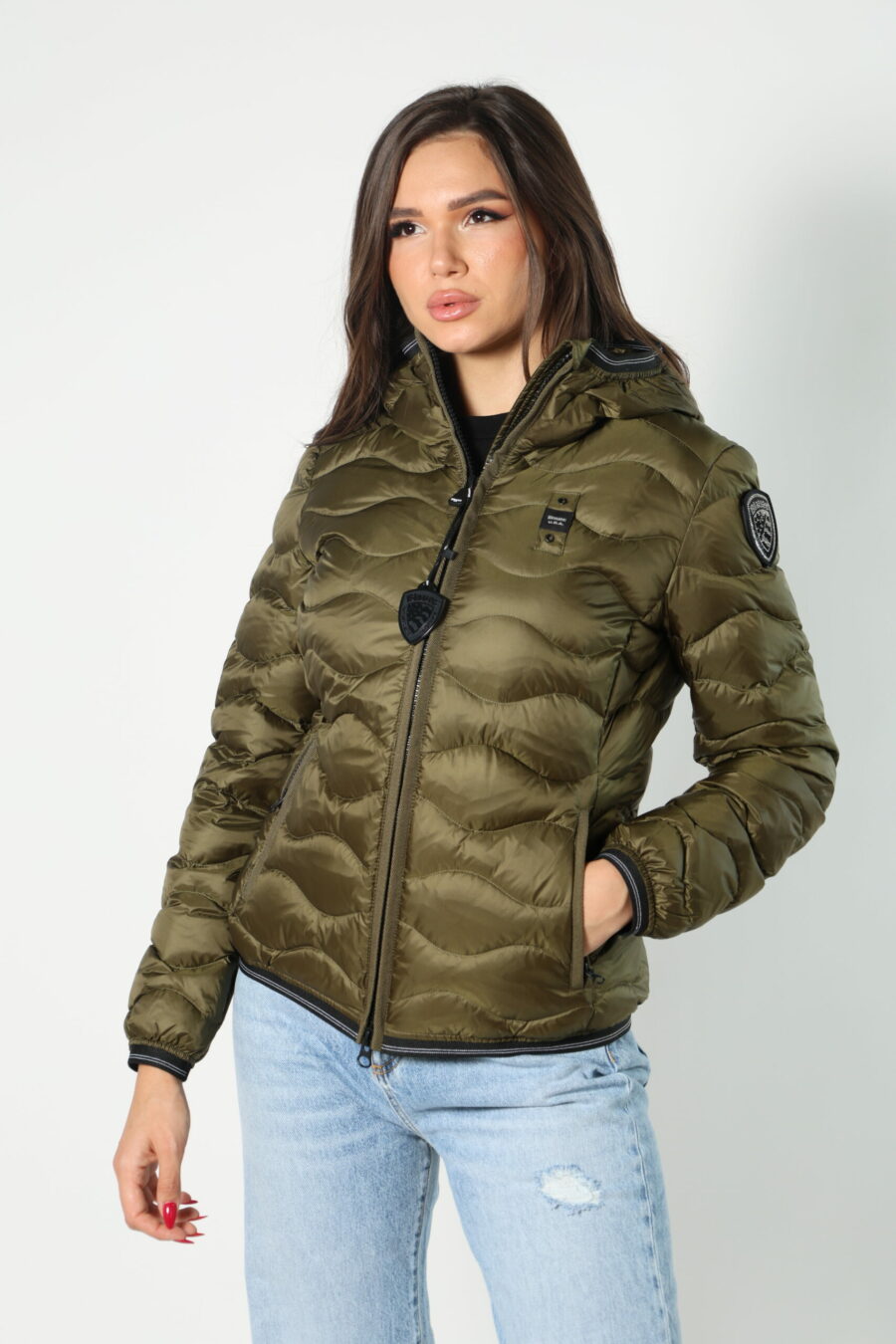 Military green hooded jacket with wavy lines and logo patch - 8052865435499 49 scaled