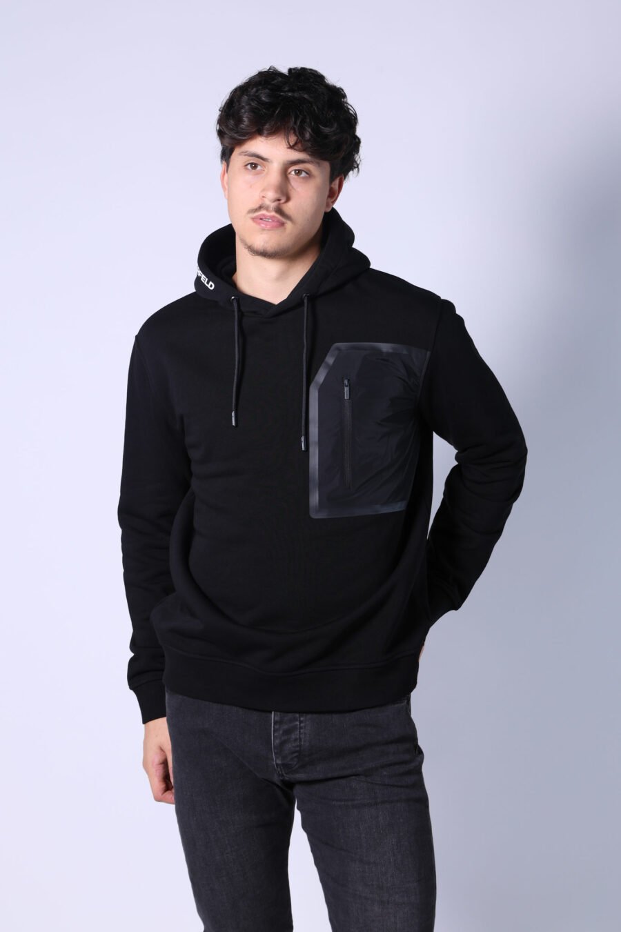 Schwarzes Sweatshirt mit Kapuze und Nylontasche - Untitled Catalog 05712