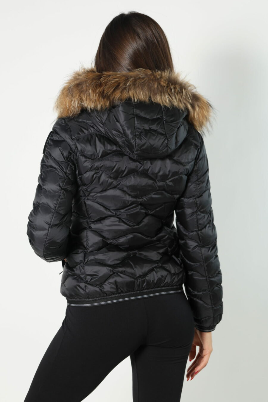 Black hooded fur hoodie with wavy lines and logo patch - 8052865435499 120 scaled