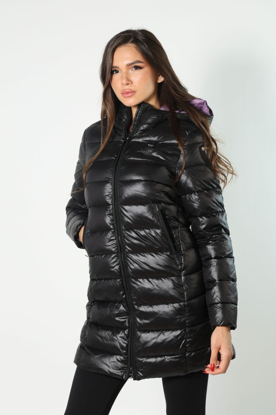 Long black waterproof mackintosh with hood and straight lines with violet lining - 8052865435499 123 scaled