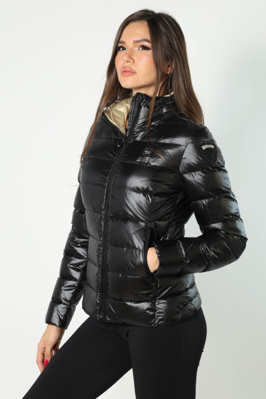 Black hooded jacket with straight lines with beige interior and logo patch - 8052865435499 237 scaled