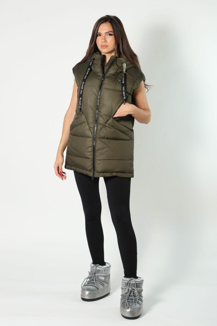 Dark green waistcoat with hood and diagonal lines - 8052865435499 290 scaled