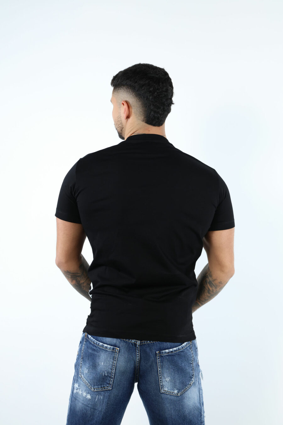 Schwarzes T-Shirt mit schwarzem verzerrtem Bass-Maxilogo - 106827