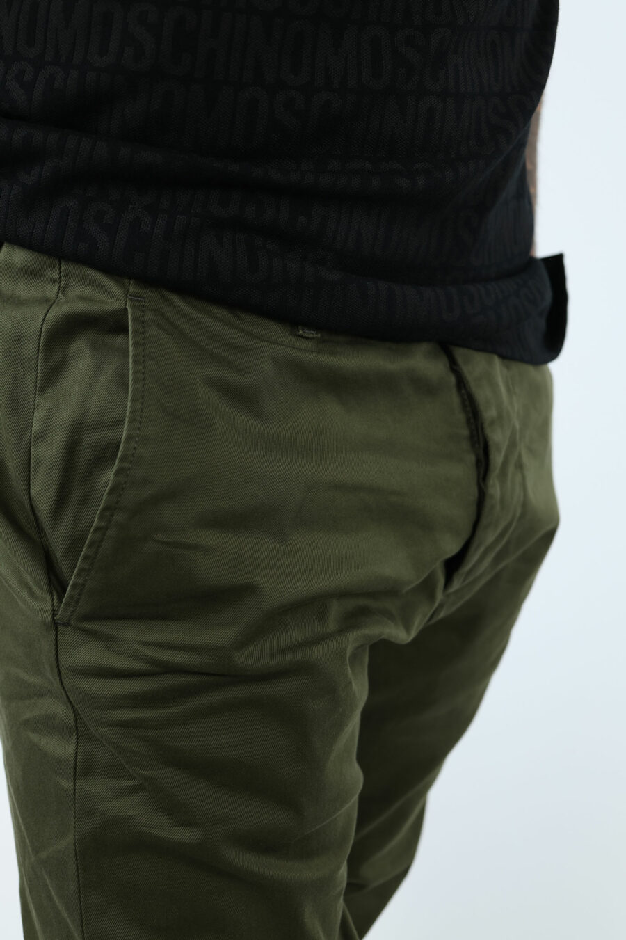 Pantalon "sexy chino" vert militaire - 107048