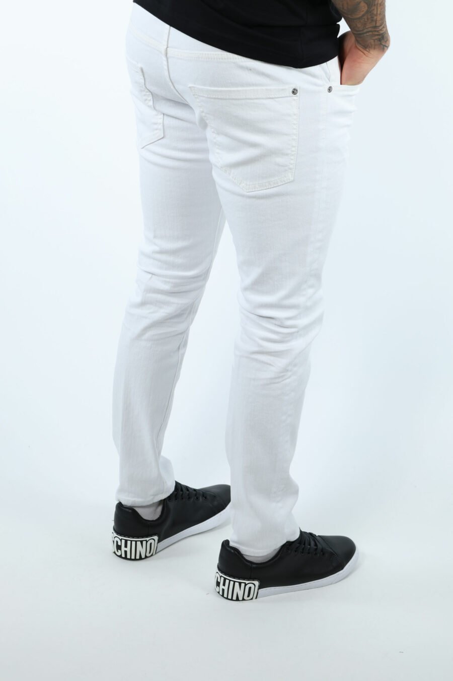 Pantalón vaquero blanco "skater jean" desgastado - 107201