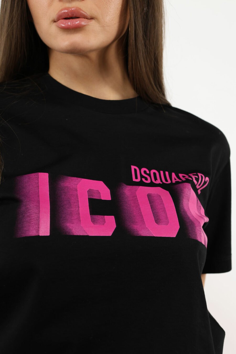 Camiseta negra con logo fucsia neon borroso - 109784