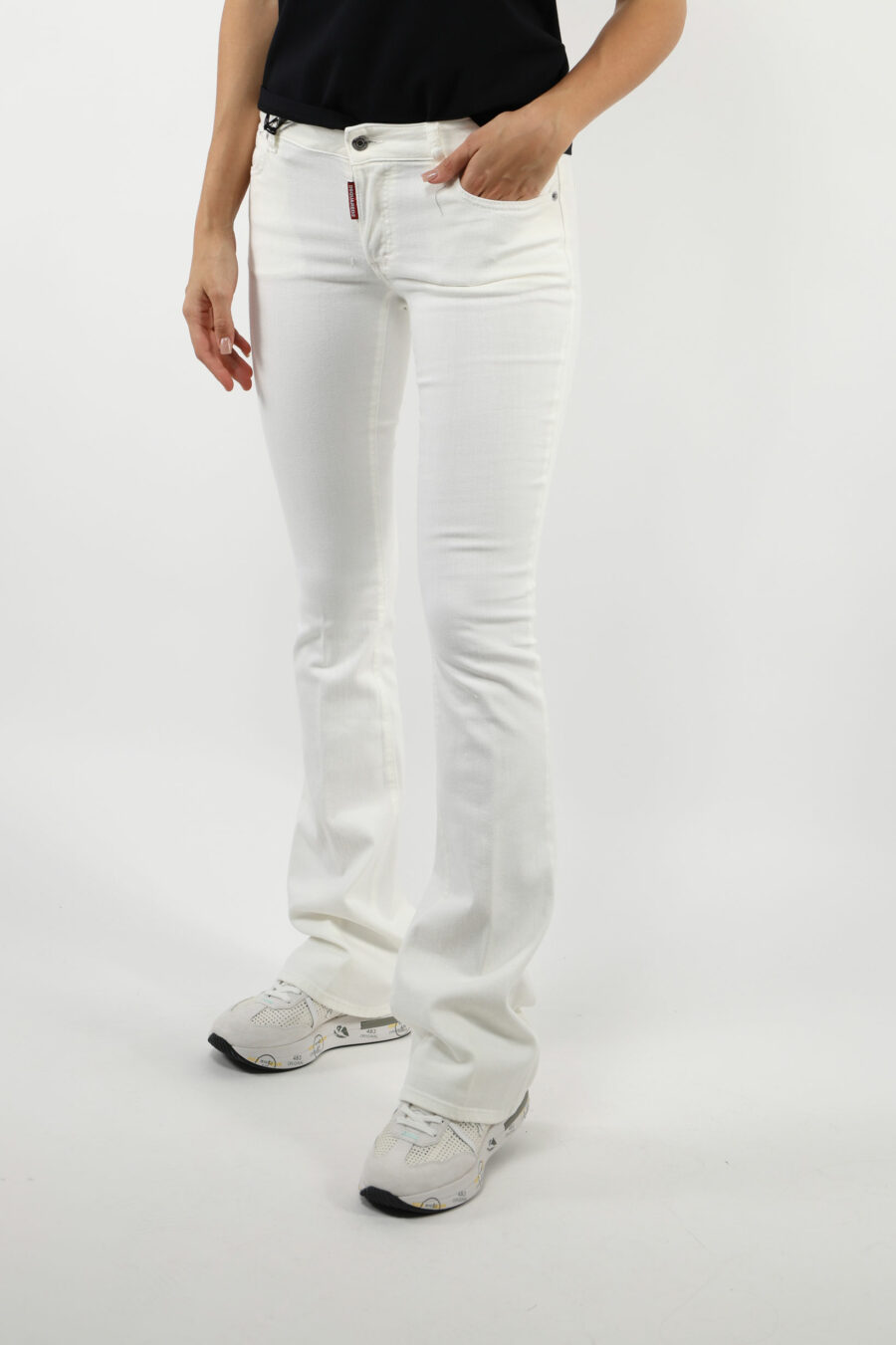 Pantalón vaquero blanco "twiggy jean" con bota ancha - 109796
