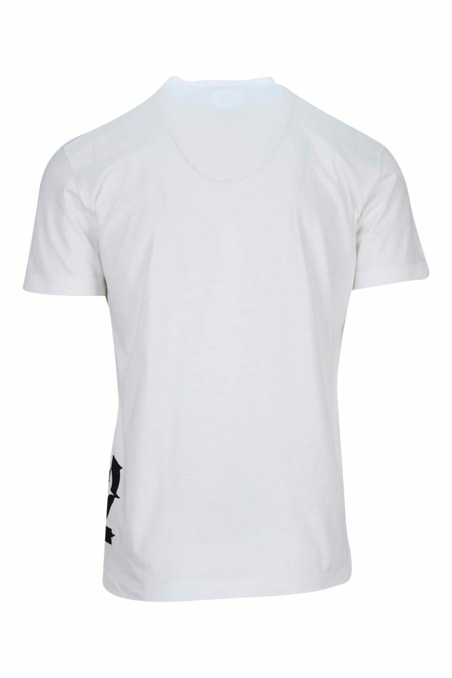 Camiseta blanca con maxilogo negro distorcionado bajo - 8054148332730 1 scaled
