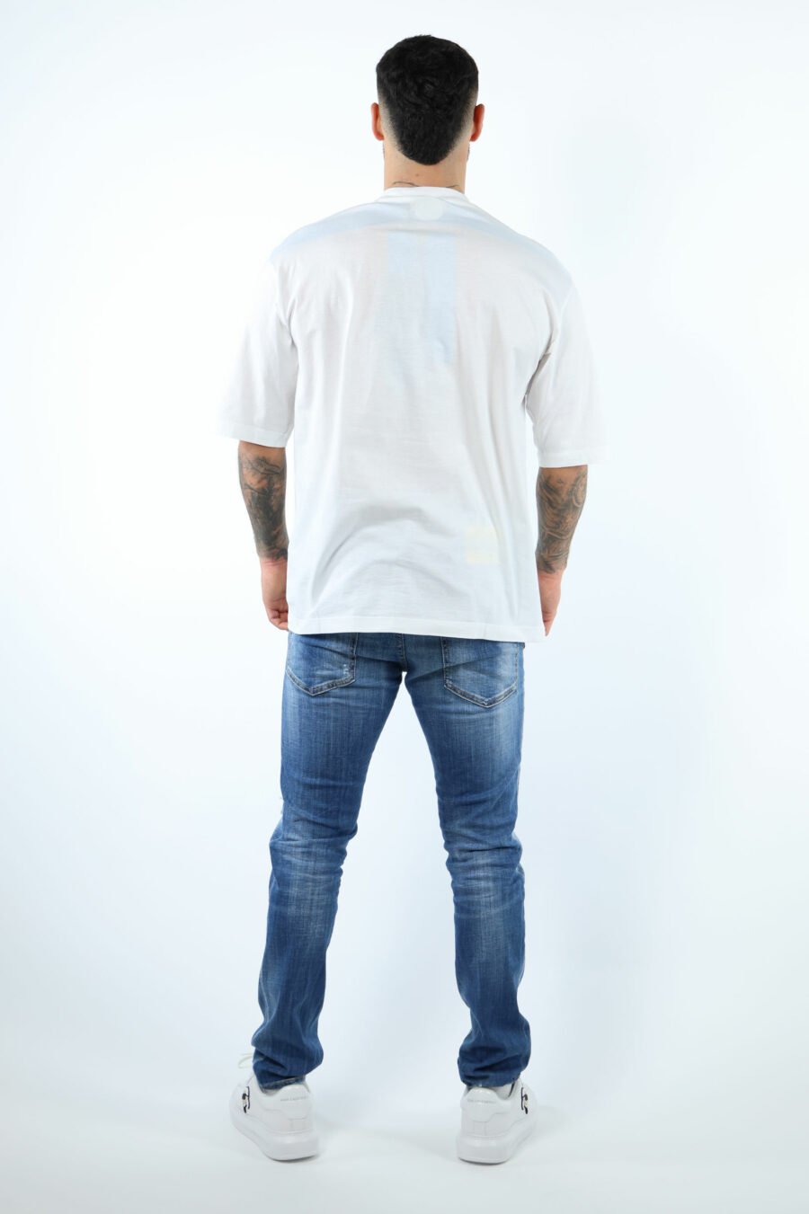 White oversize T-shirt with credit card logo underneath - 106614