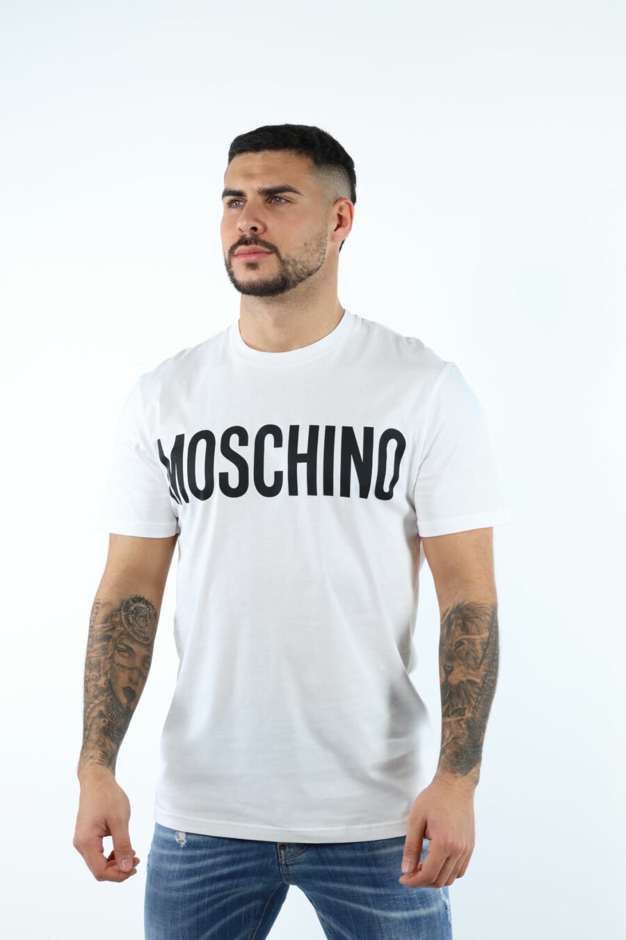 Weißes Oversize-T-Shirt aus Bio-Baumwolle mit klassischem schwarzem Maxilogo - 106646