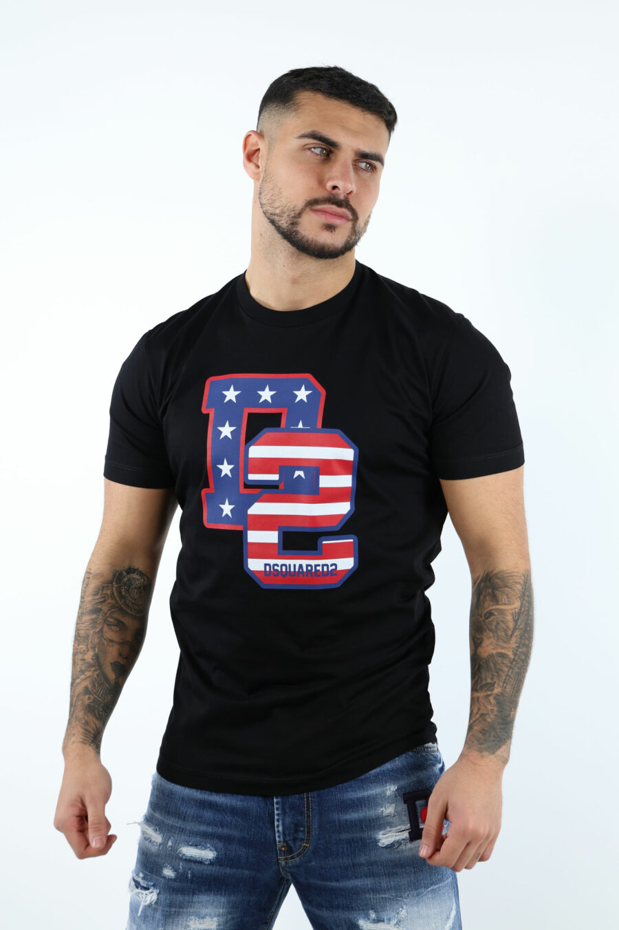 Camiseta negra con maxilogo "D2" bandera - 106852