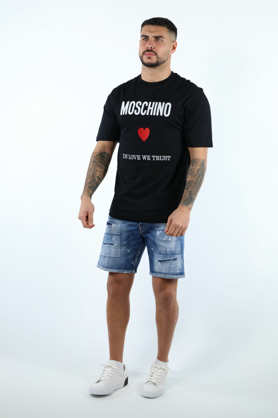 Black oversize T-shirt with logo "in love we trust" - 106959