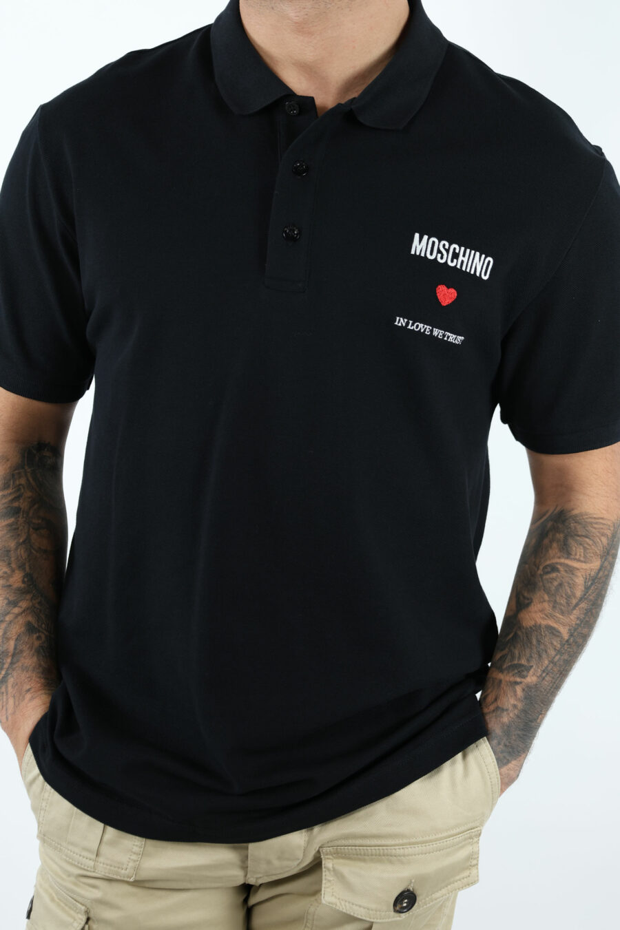 Black polo shirt with logo "in love we trust" - 106971