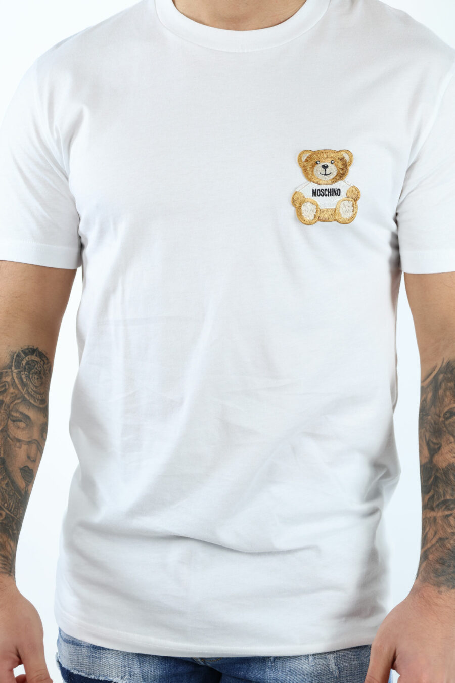 Camiseta blanca con minilogo "teddy" bordado - 107008