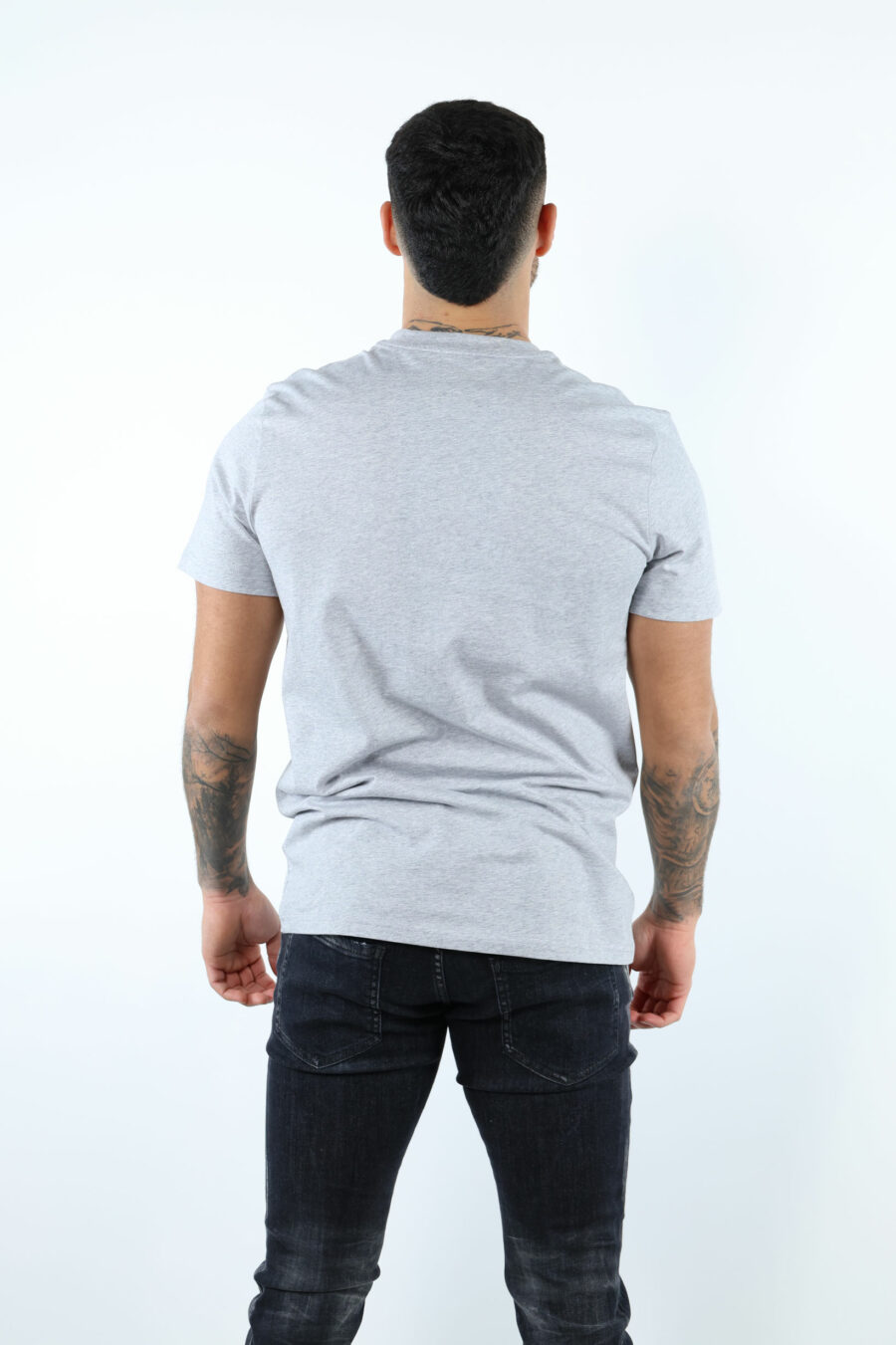 T-shirt oversize en coton biologique gris avec maxilogue noir classique - 107138 1